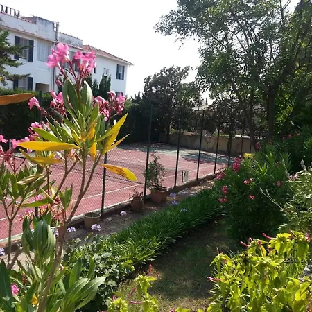 In Juan-les-pins Near Sandy Beaches Appartement